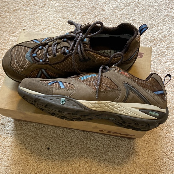 Teva women’s hiking shoes Sky Lake Event - Picture 4 of 9